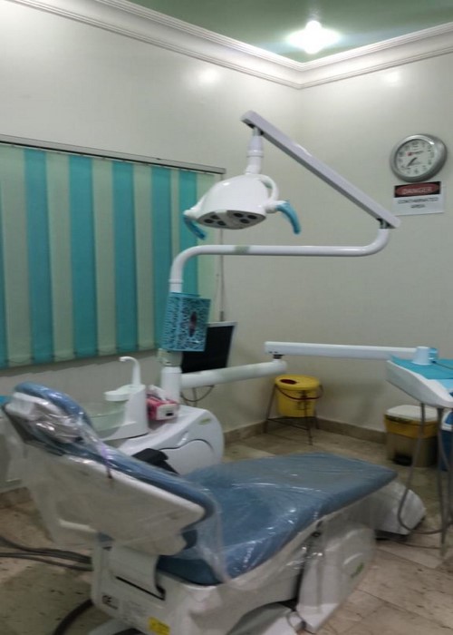 مجمع سلمي لطب الأسنان والجلدية - عيادات أسنان في الحدود الشمالية