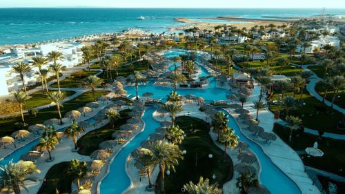 منتجع لونج بيتش الغردقة - فنادق في البحر الأحمر