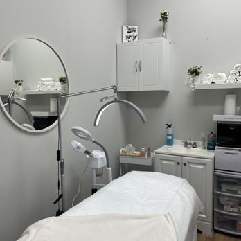 Moon Beauty Lounge - مراكز تجميل في عجمان