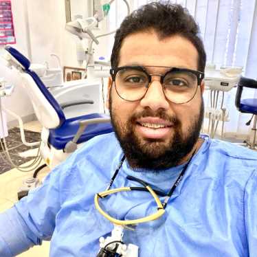 مركز الدكتور كيرلس سمير لزراعة وتجميل وتقويم الاسنان - مراكز تجميل في أسوان