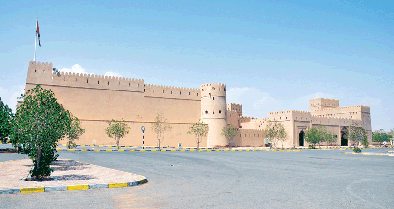 مركز مكه للحجامة ولايه عبري - مراكز طبية في الظاهرة