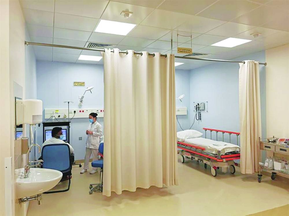 مستشفى أدم - مستشفيات في الداخلية