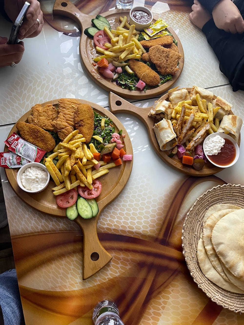 مطعم العمدة - مطاعم في المنيا