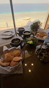 مطعم و كوفي ايلاند - مطاعم في تبوك