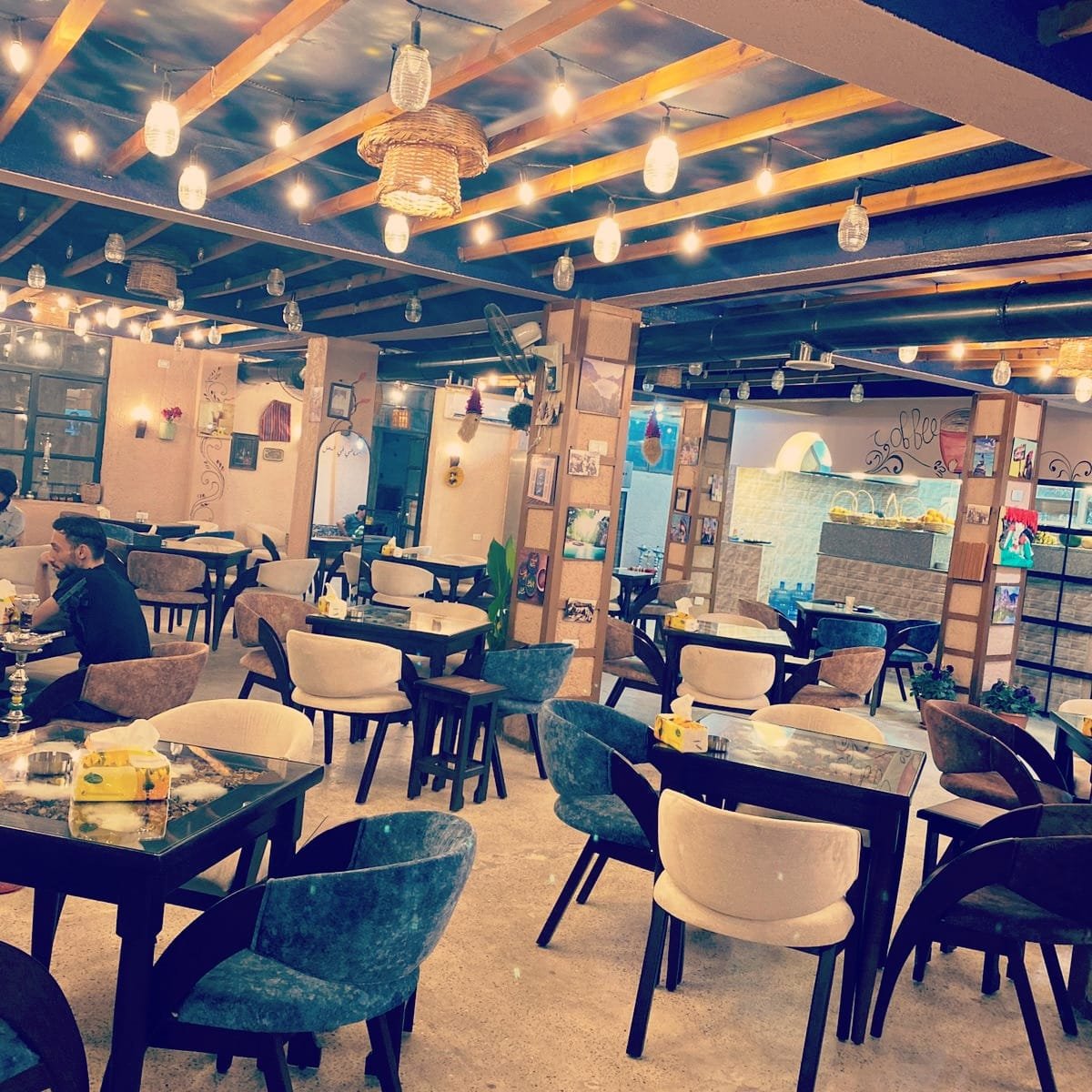 مطعم وكافيه قصة - كافيهات في بغداد