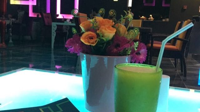 مطعم ومقهى ماكنتوش - كافيهات في حولي