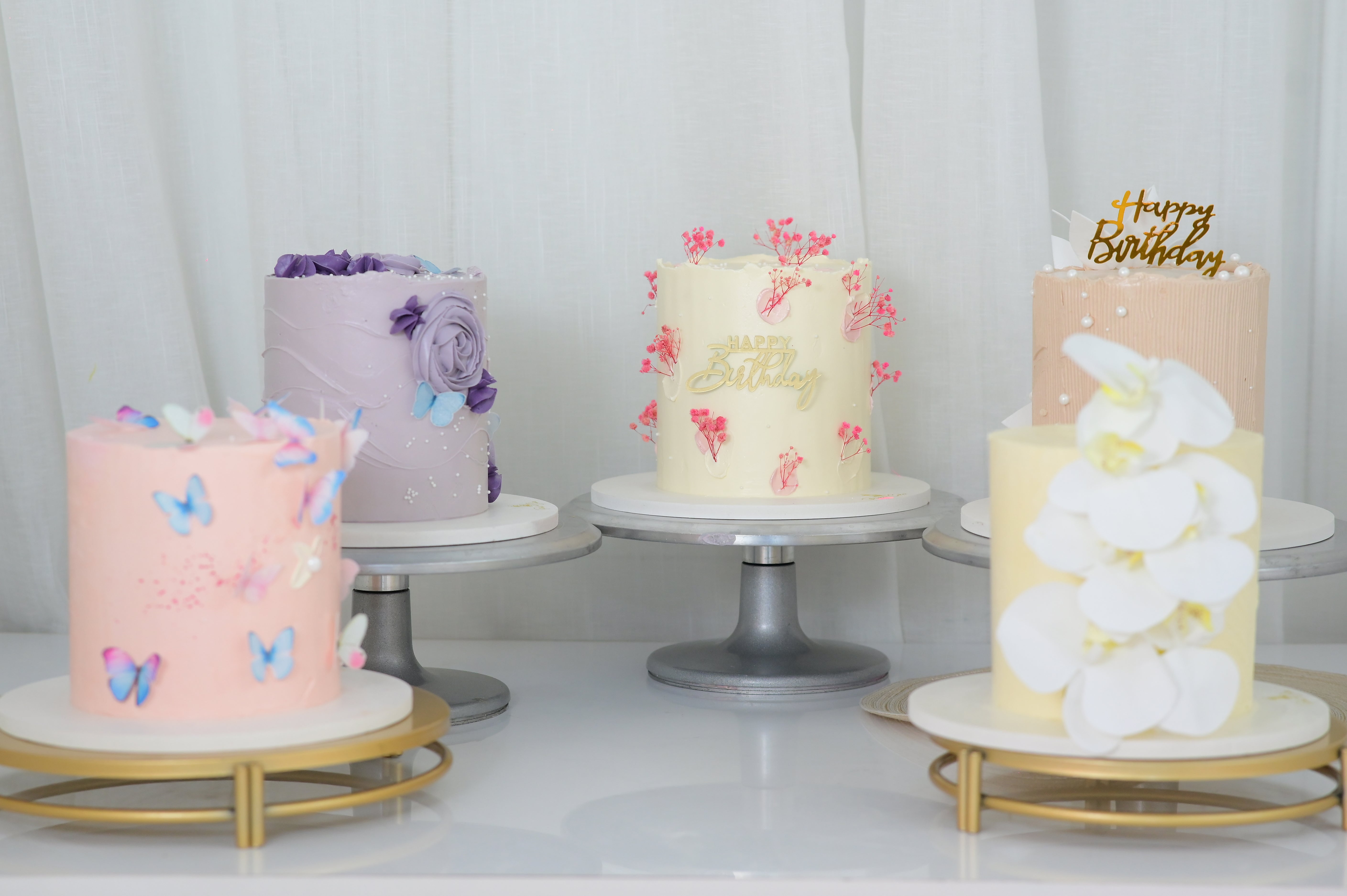 Pink Cakes Dubai | Best Luxury Celebration Cakes in Dubai - حلويات في دبي