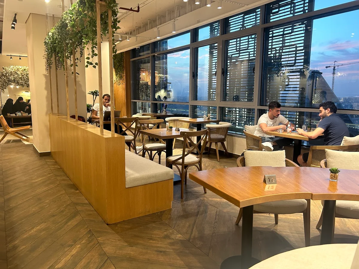 Plan B Cafe - كافيهات في الدوحة