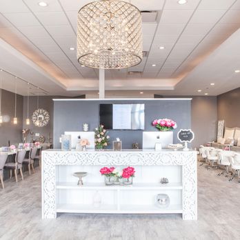 Polished beauty bar - صالونات نسائية في حولي