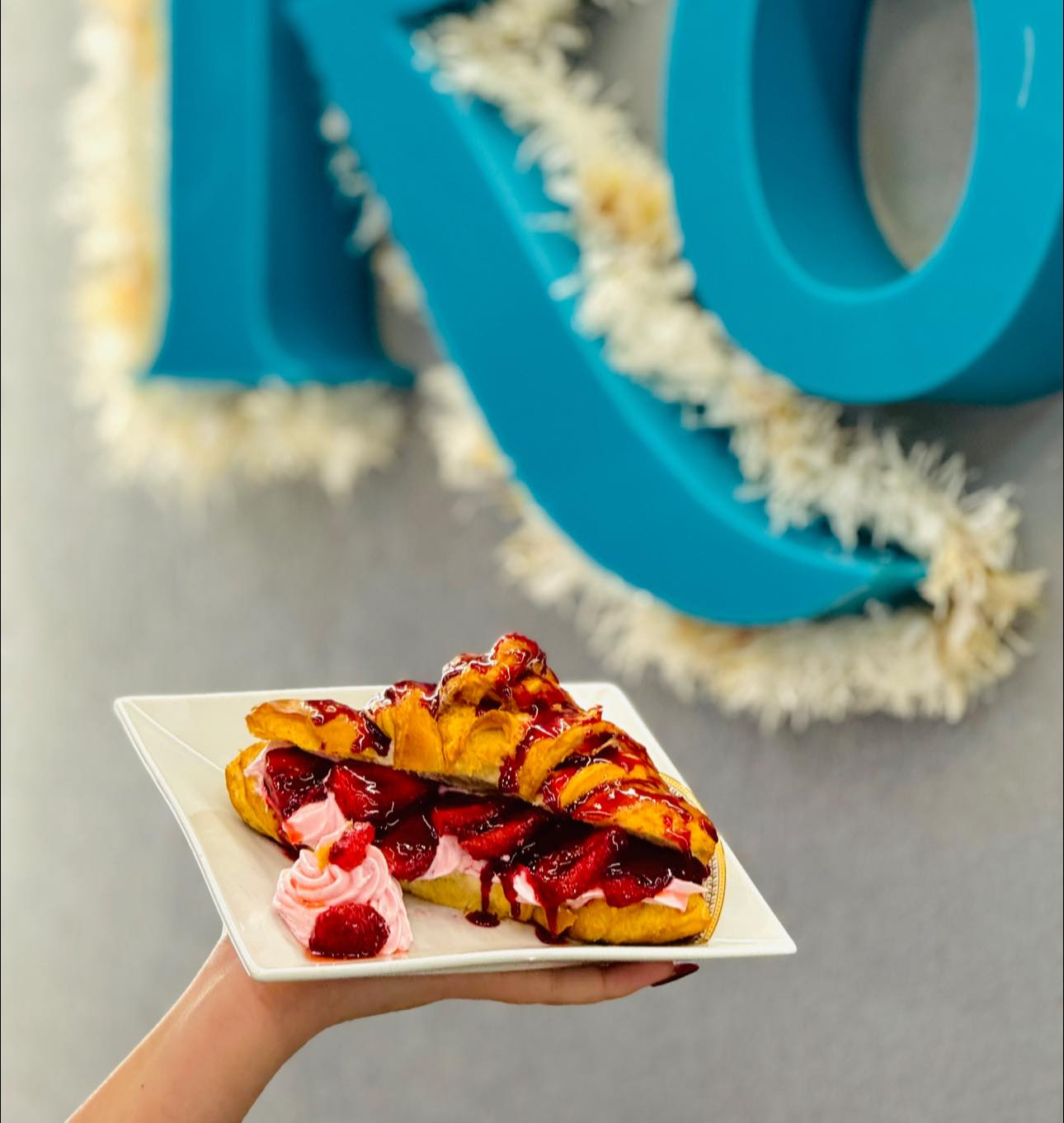 Roots Cafe - كافيهات في أسيوط