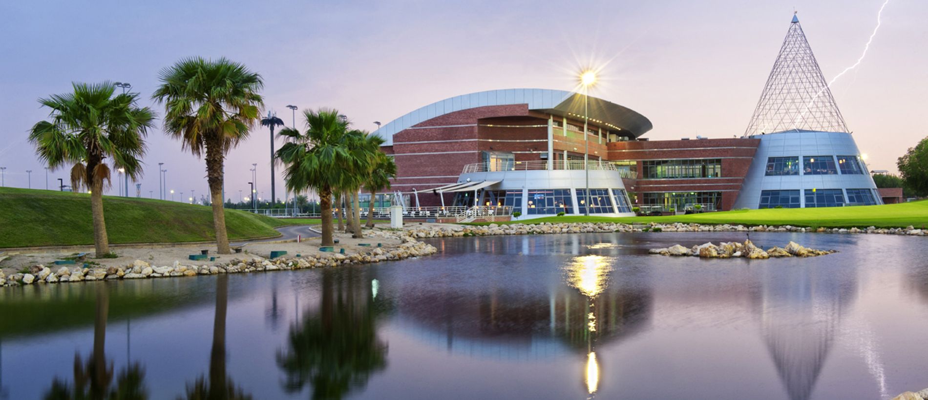 Sahara Kuwait Golf Resort - فنادق في مبارك الكبير