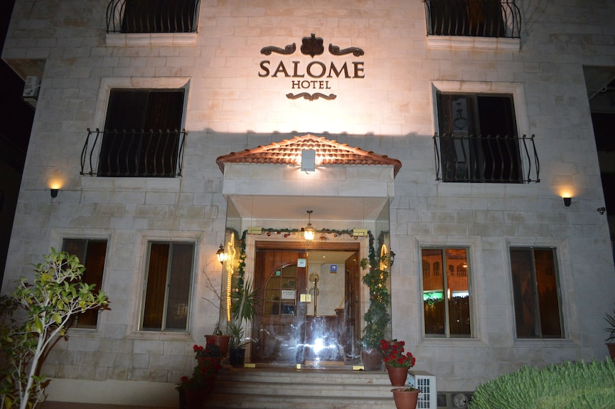 salome hotel - فنادق في مأدبا