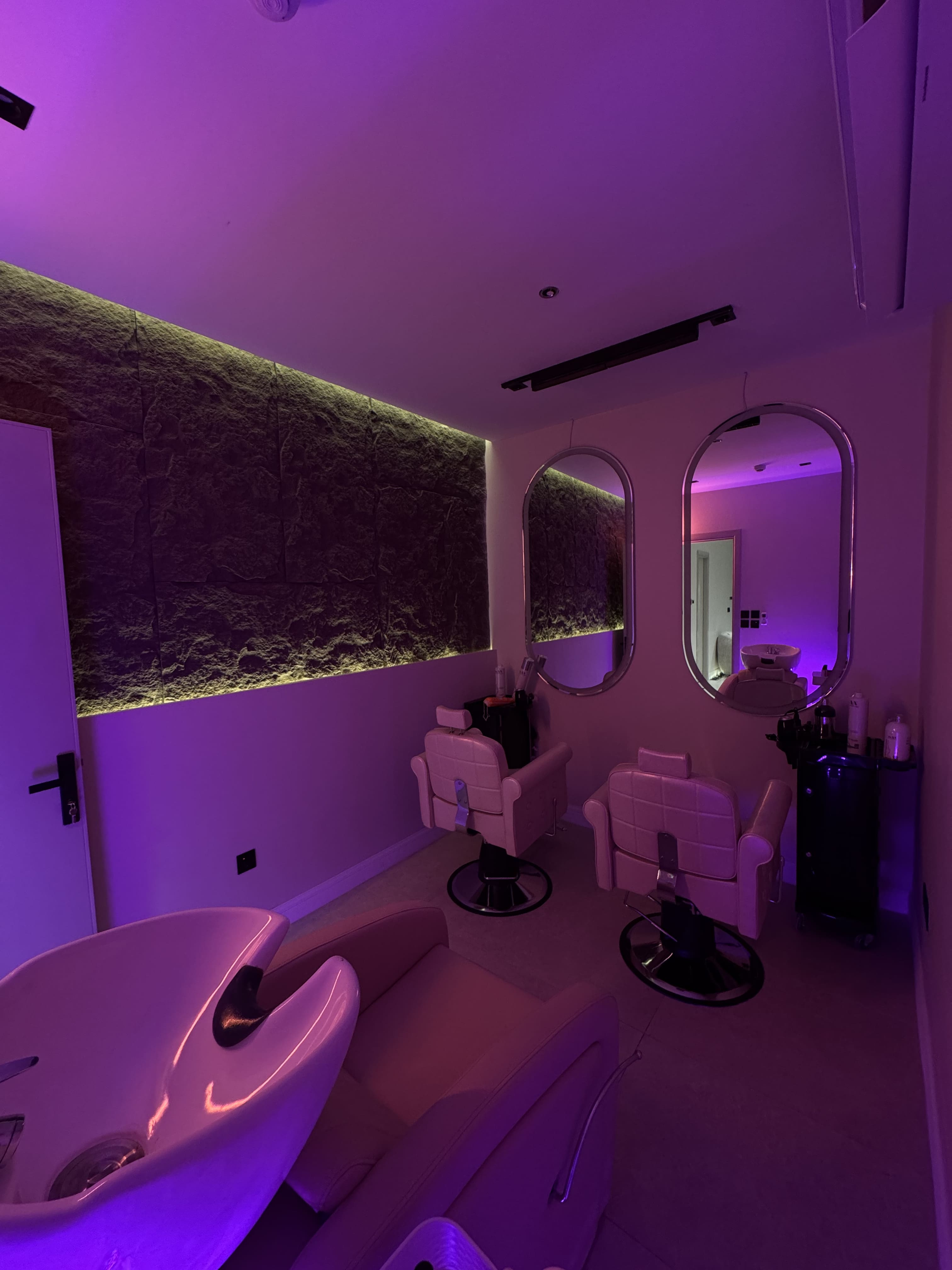 صالون اومبري للسيدات - صالونات نسائية في نينوى