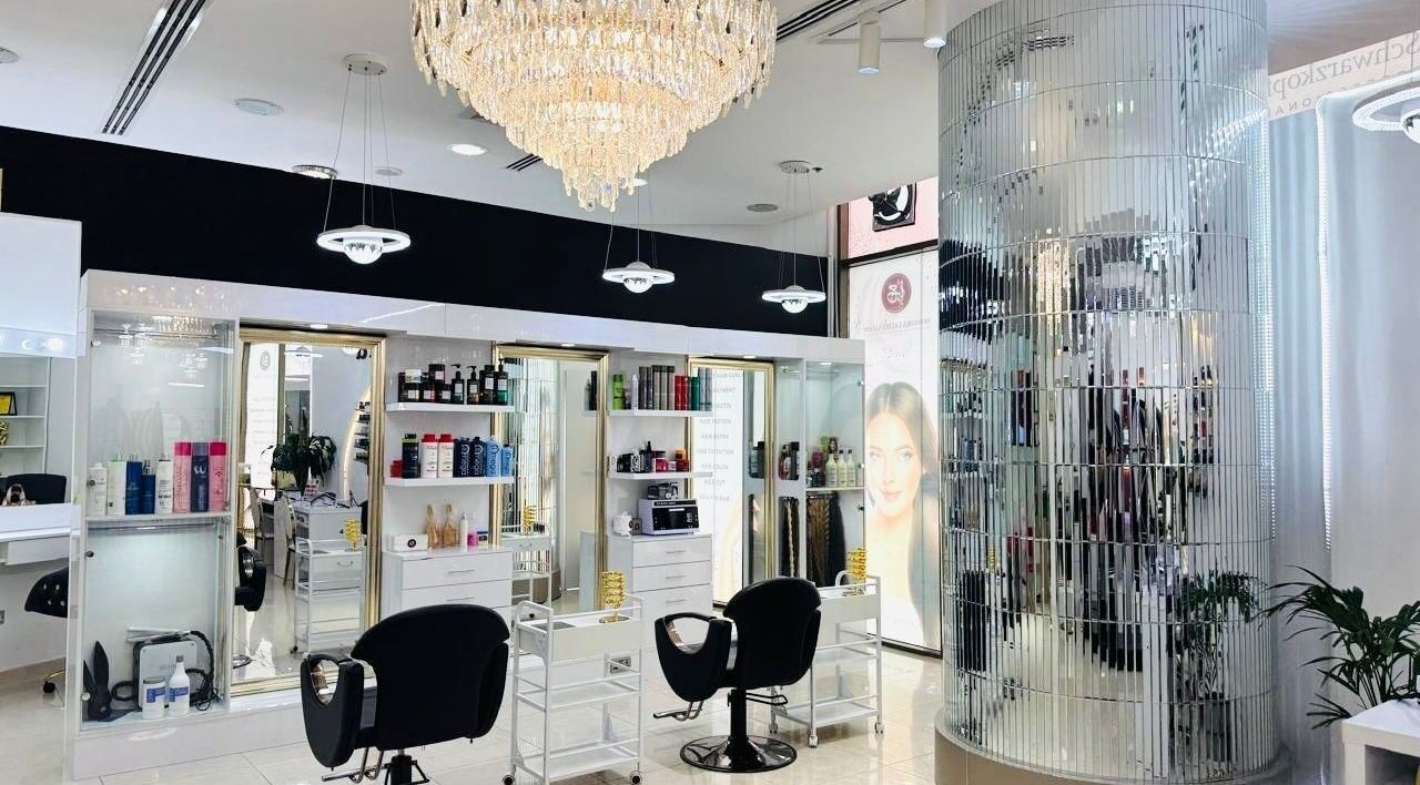 صالون بينكيز فندق لوتس جراند Pinky`z Salon Lotus Grand Hotel Al-Rigga - صالونات تجميل في الشارقة