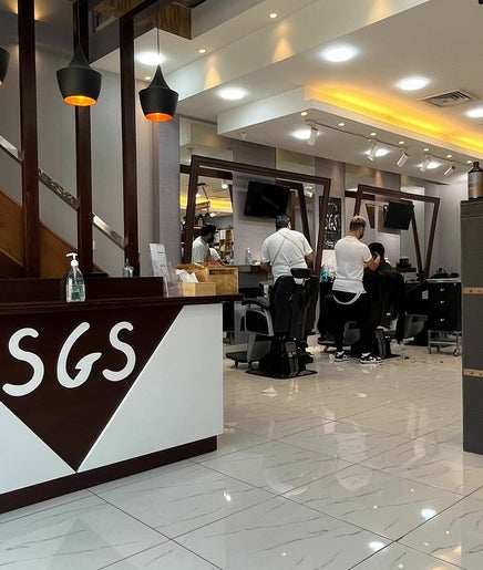 صالون سوبرستار للرجال - زراعة الشعر في عجمان