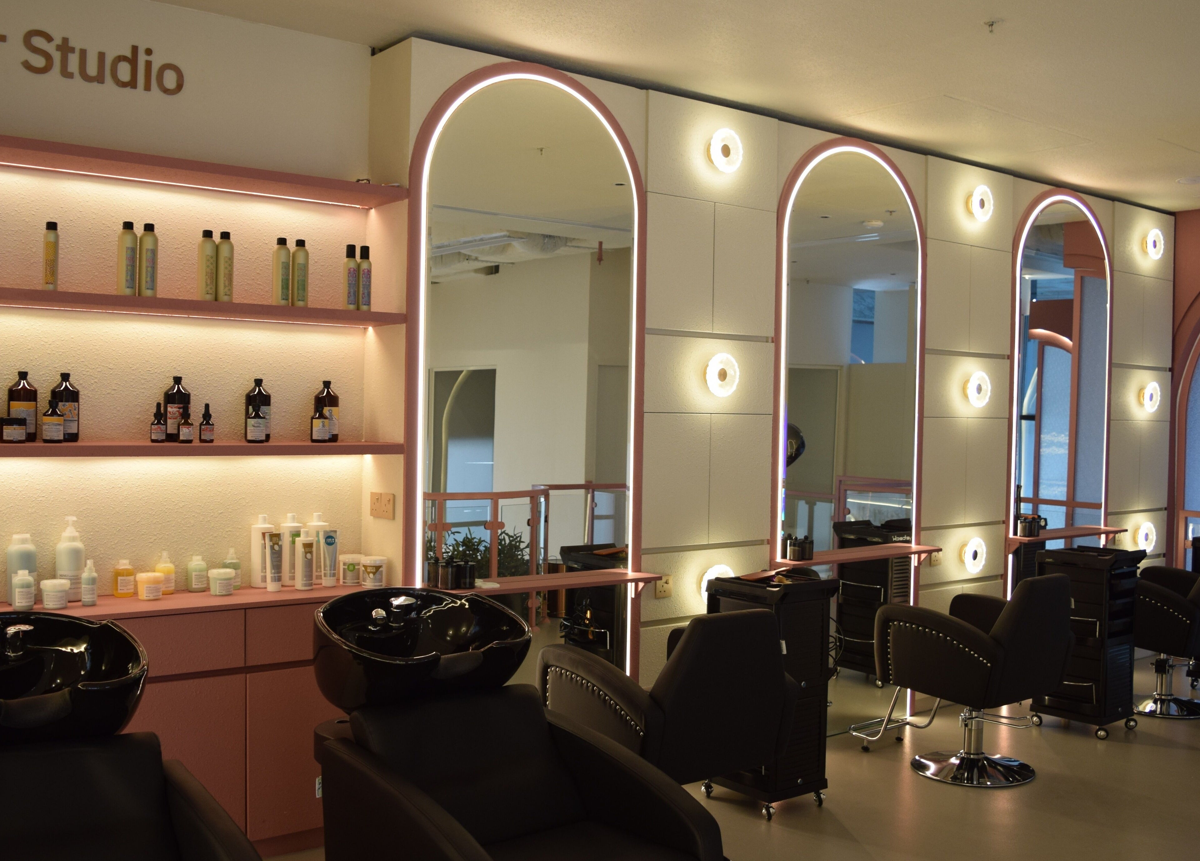 Serene Beauty Salon - صالونات تجميل في شمال الشرقية