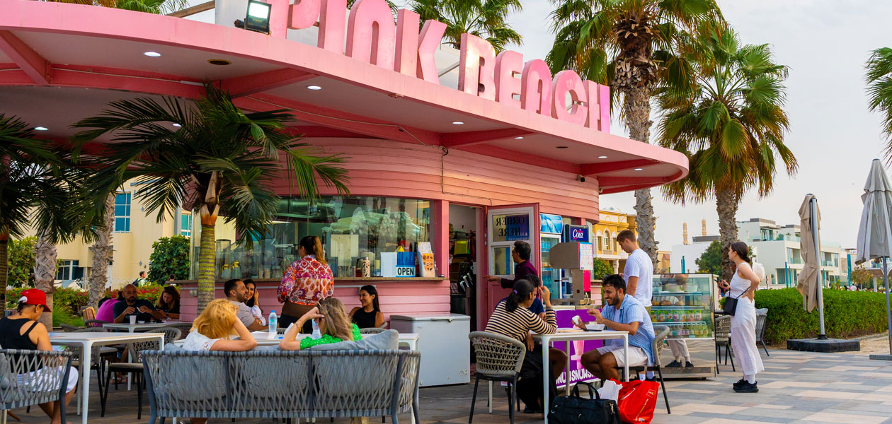 SNUW Pink Beach Café L.L.C - كافيهات في دبي
