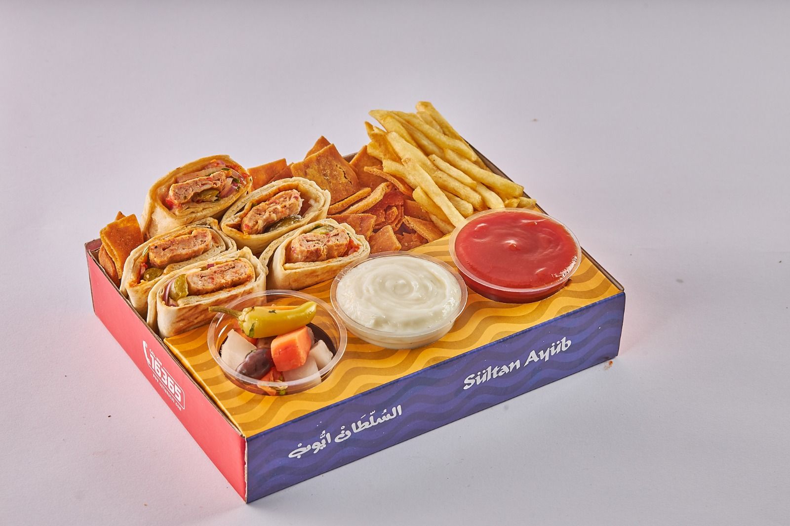 Sultan Ayub - مطاعم في البحيرة