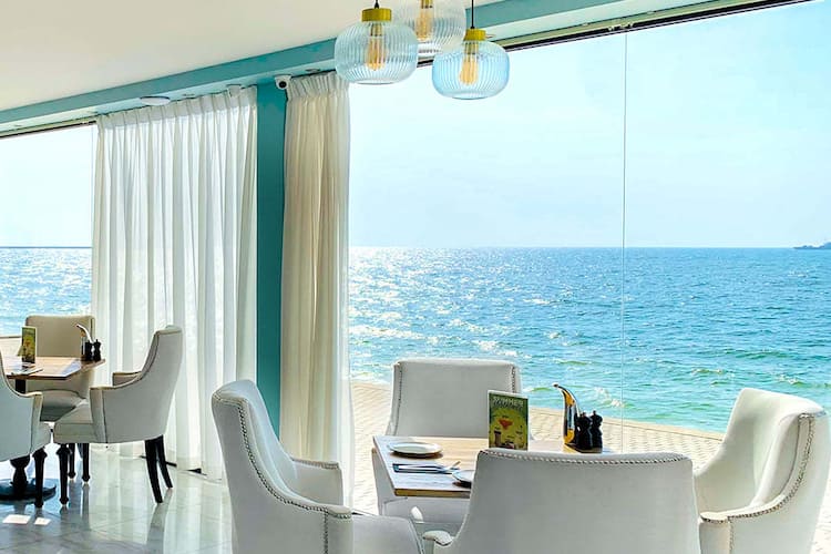 The View Restaurant & Café - كافيهات في عجمان