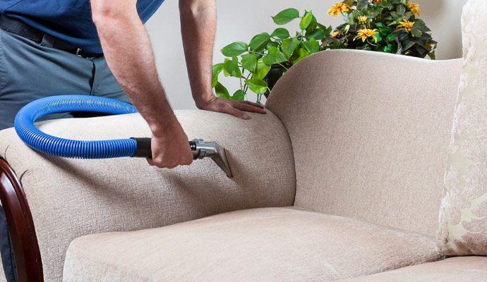 Upholstery Cleaning Hero - شركات تنظيف في دبي