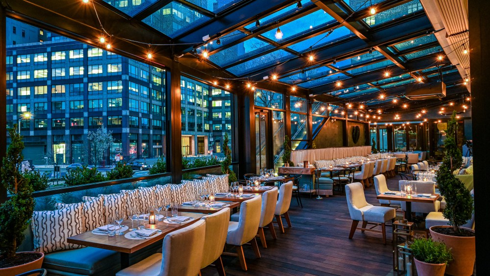 Veranda Restaurant - مطاعم في الداخلية