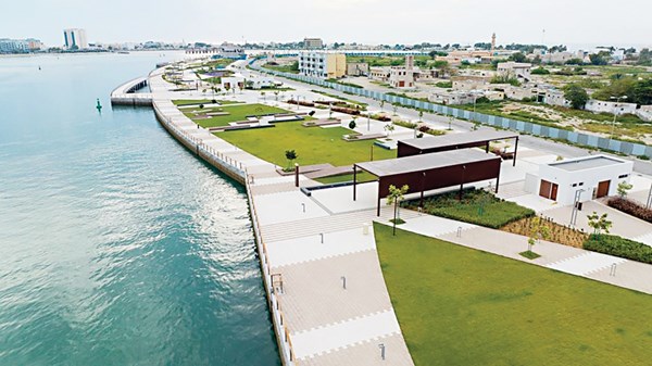 واجهة الخور المائية ام القيوين - زراعة الشعر في أم القيوين